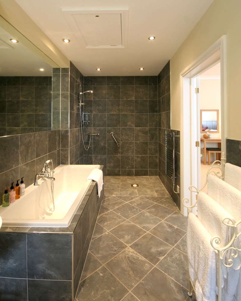 Ffarm Country House