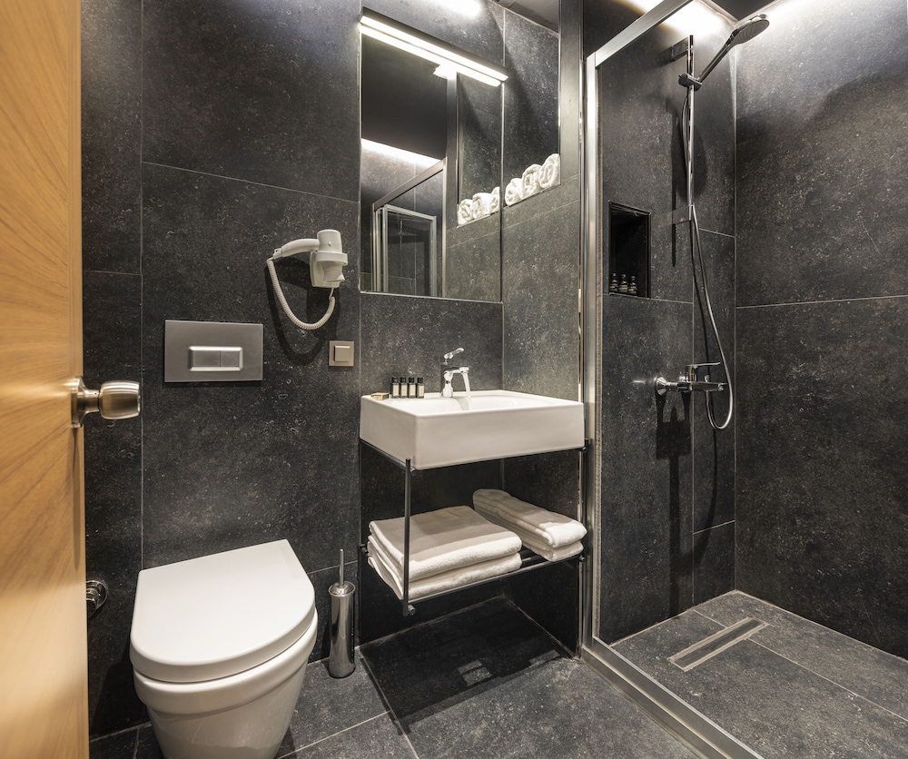 Marius Otel - Image 47