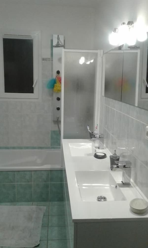 Villa Appietto en Appietto — bathroom