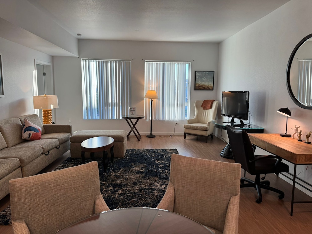 Premier Apts in Vibrant Downtown LA