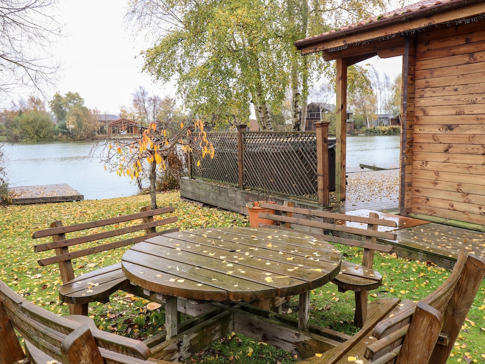 Avocet Lodge
