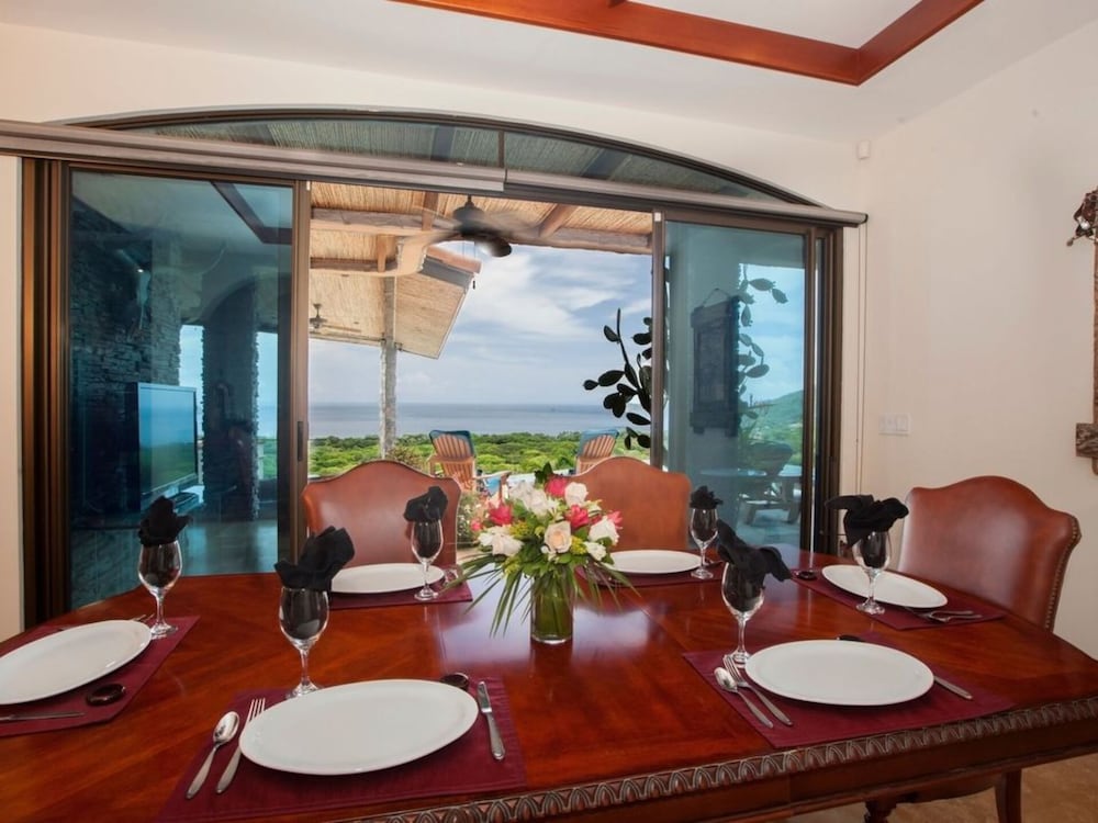 Casa de los Suenos view 5