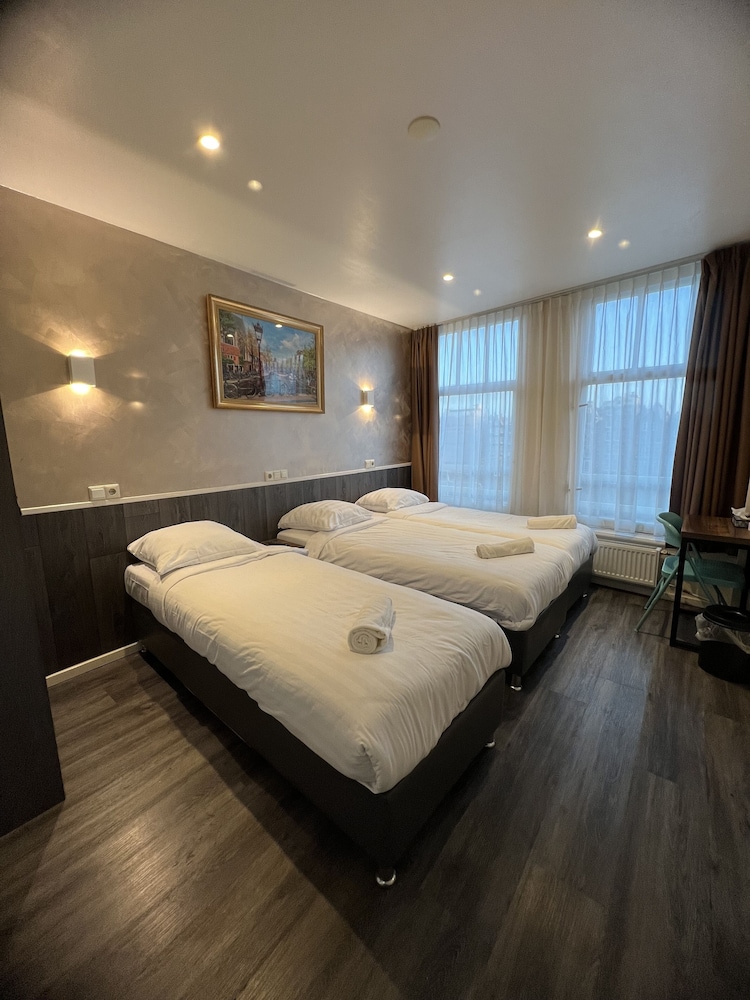 Orange Tulip Hotel Amsterdam - Hostel