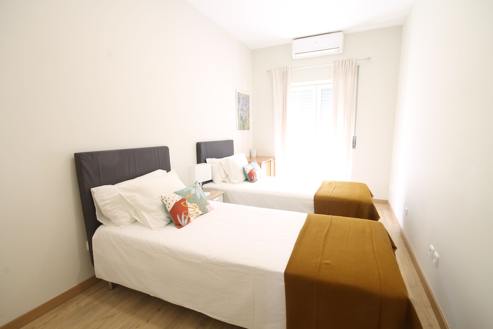 Nice Flat by Quinta das Conchas view 4