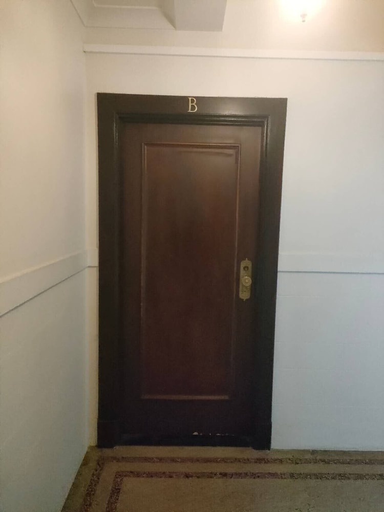 4 double 2 sofa beds in a apartment