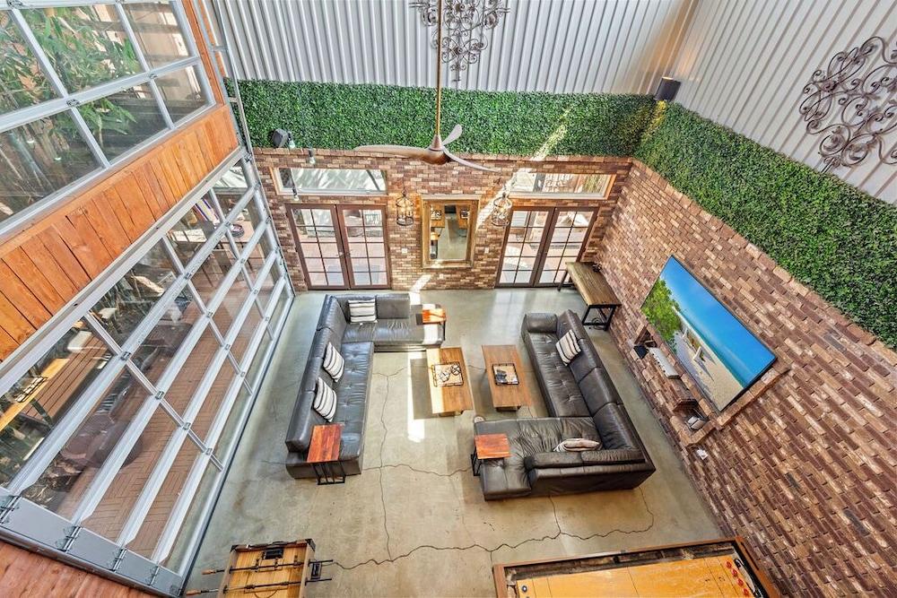 Bamboo Loft 6BR