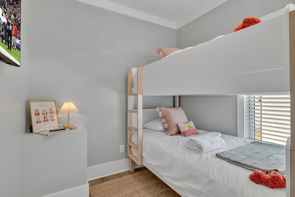 Alto-private Rooftop Deck-8 Mins to Broadway