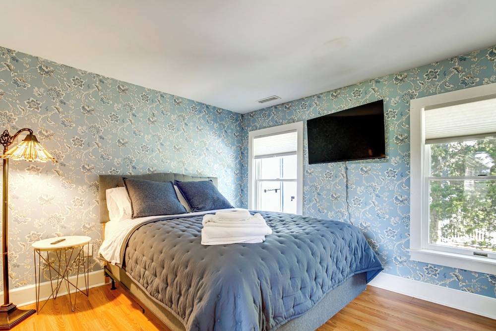 Charming Victorian Farmhouse on Historic Main St