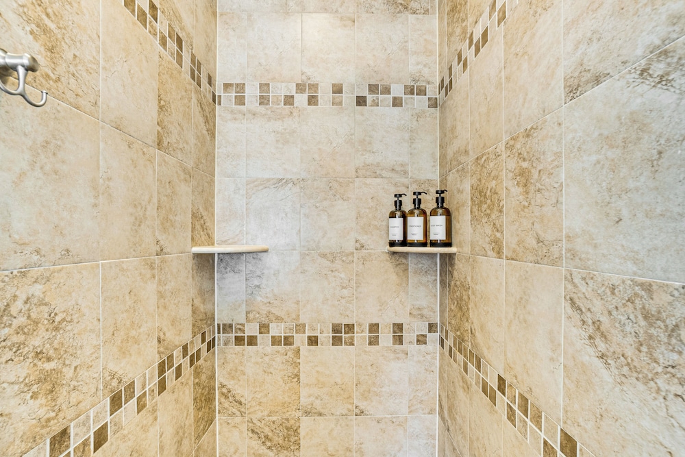 Near Golf & Beaches: Luxe Home in Rotonda West!