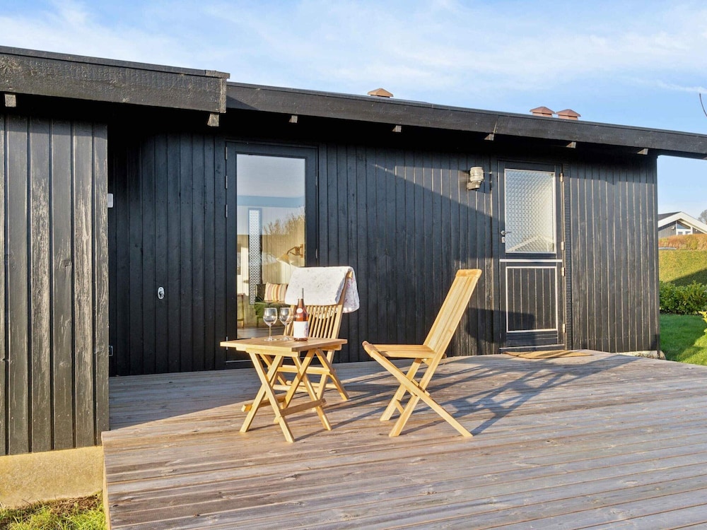 5 Star Holiday Home in Ronde