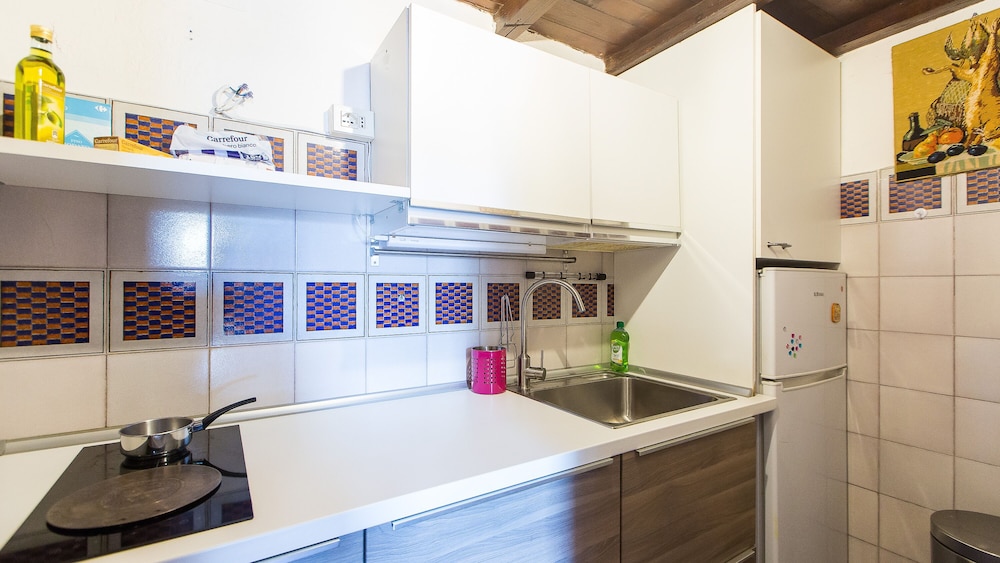 Rental in Rome Arco della Ciambella Penthouse
