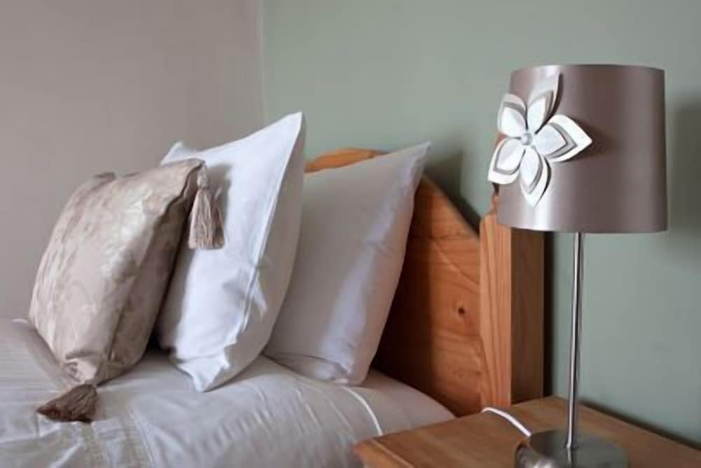 Gyves Guest House