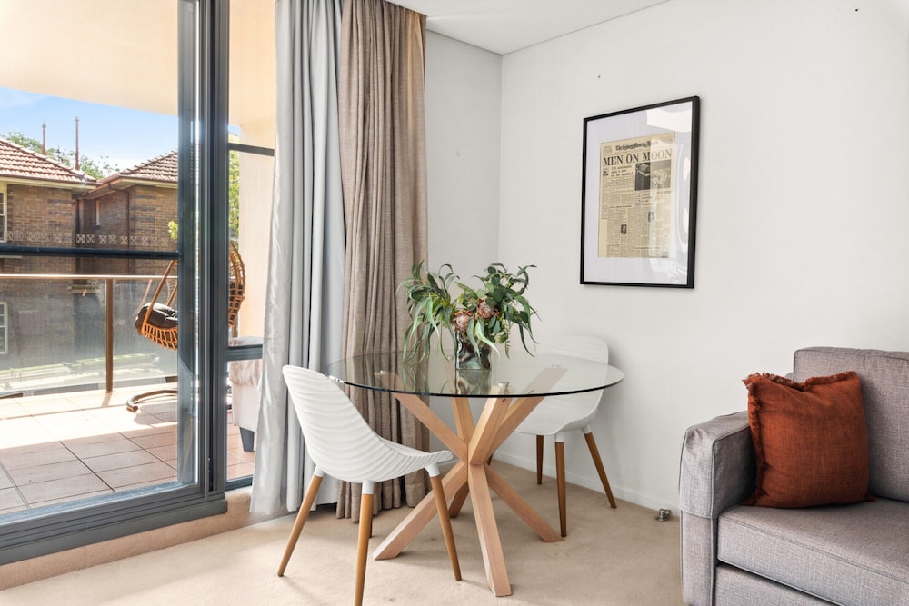 Stylish 1-bed in the Heart of Sydney's Inner West