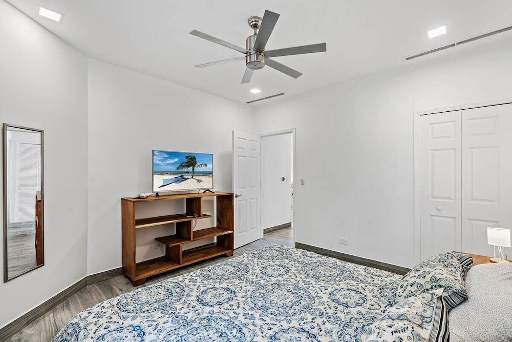 3-BD on 3rd Floor with Great Ocean View