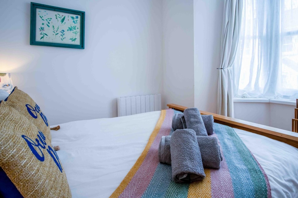 Sea Glass - 2 Bedroom Apartment - Manorbier