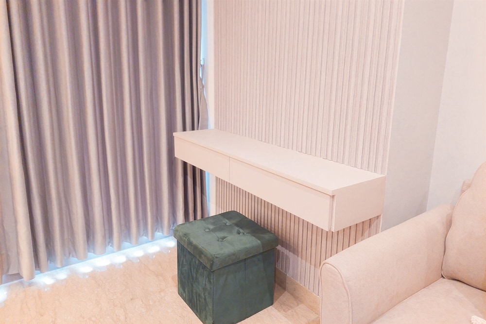 Modern Look And Comfy 1Br Apartment Branz Bsd City