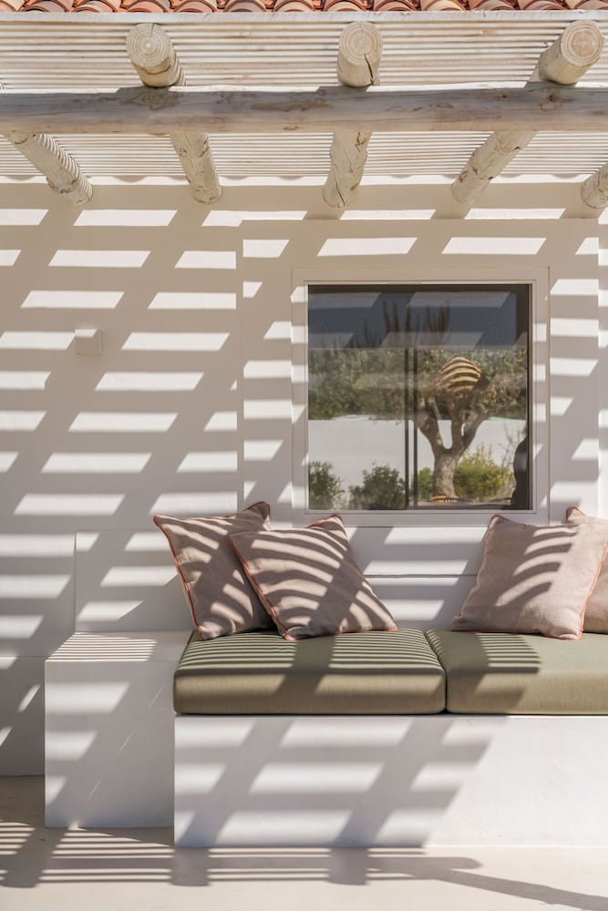 Wooden Villa By Cadenzalux