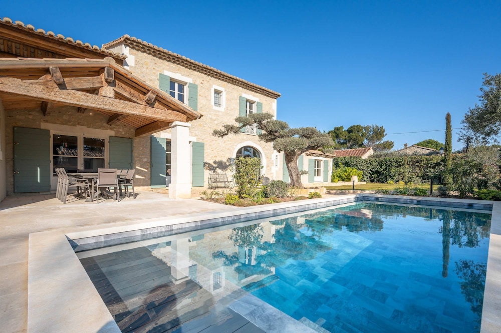 Villa Lou Panta Elegance and Comfort in the Heart of Saint-r My-de-provence