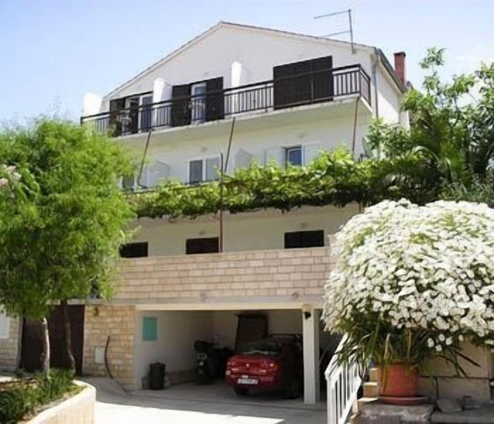 Hotel Apartmani Ivanovic - Image 1