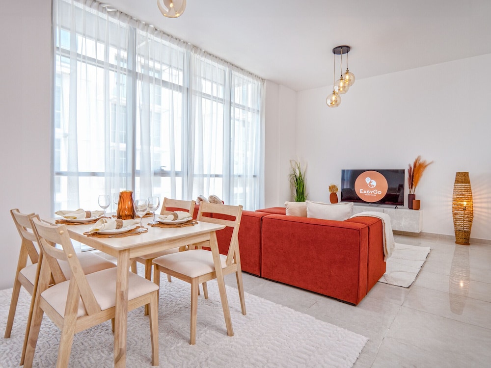 Easygo-upgraded 1bdr Polo Residence