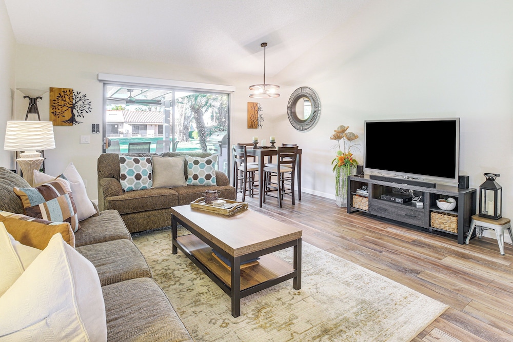 Golf Course On-site: Peaceful Condo in Palm Desert