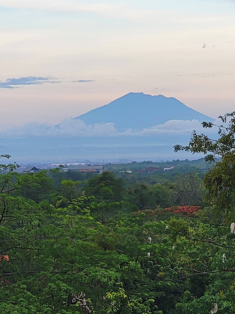 Uluwatu 3 Bed Luxury Villa-pool-magic Ocean Views