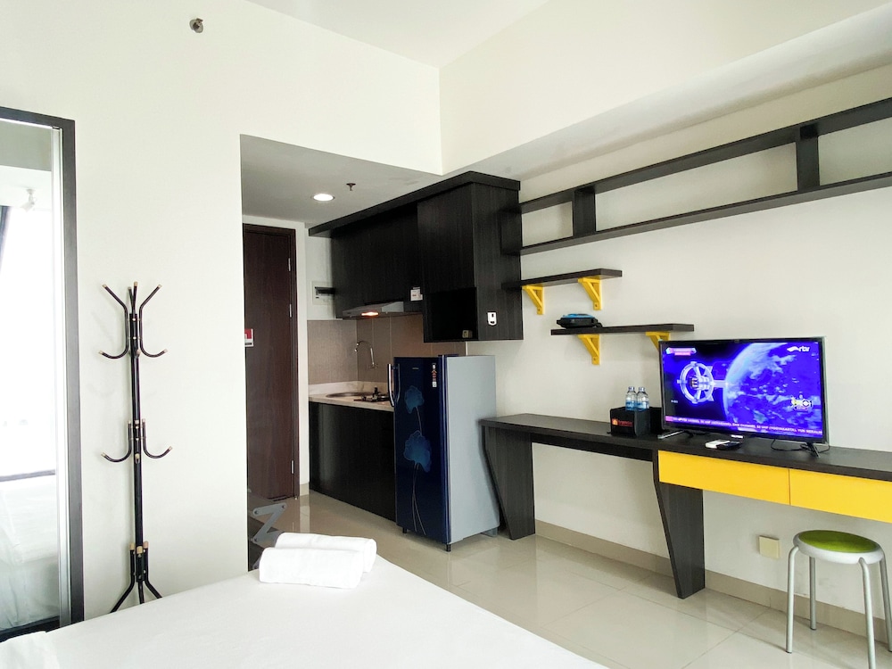 Monochromatic Studio At Lrt City Bekasi Apartment