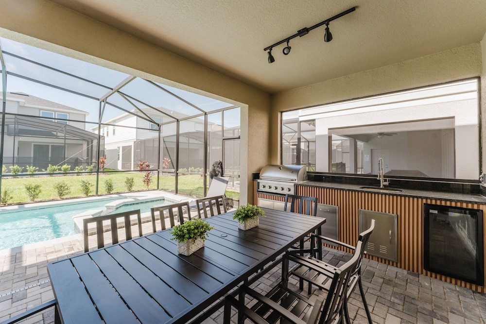 Amazing 7 bd Summerkitchen Gameroom