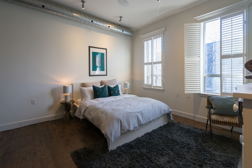 Applewood Suites - The Ossington Loft