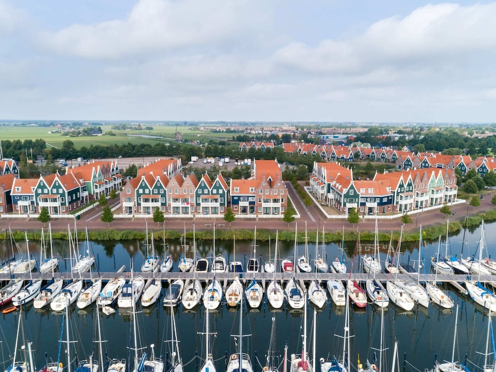 Comfortable Hotel Room in Center of Volendam