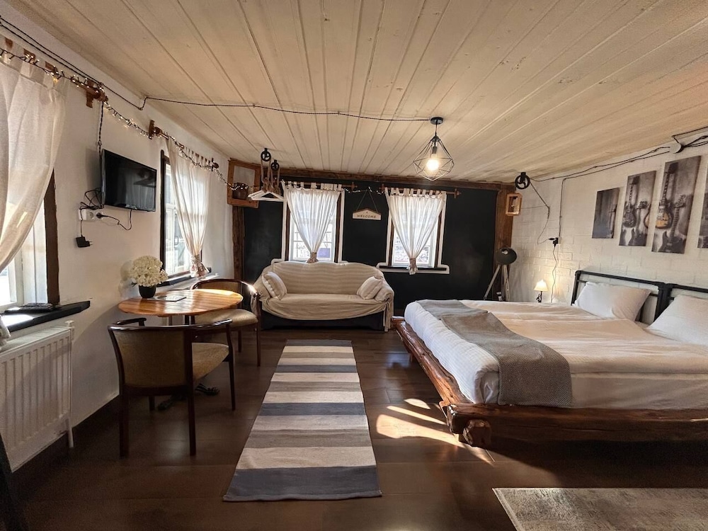 Hnameni Bovadzor Lodge