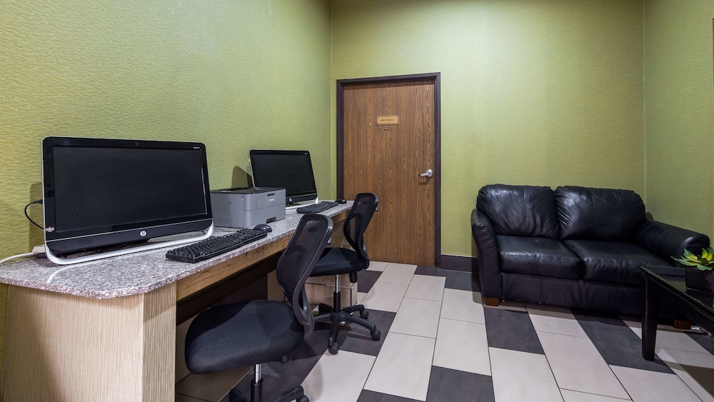 SureStay Plus Hotel by Best Western Blue Springs - Property Image 17