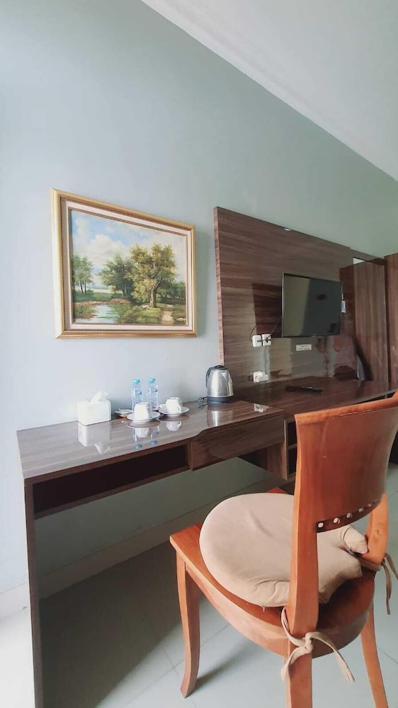 Aries Biru Hotel & Villa