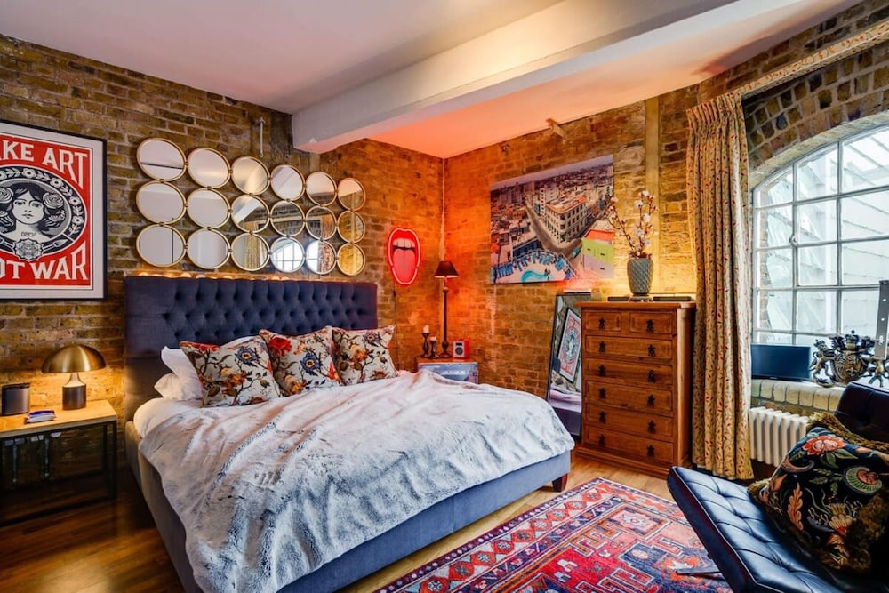 Luxury Warehouse Loft With Lift Near London Bridge view 3