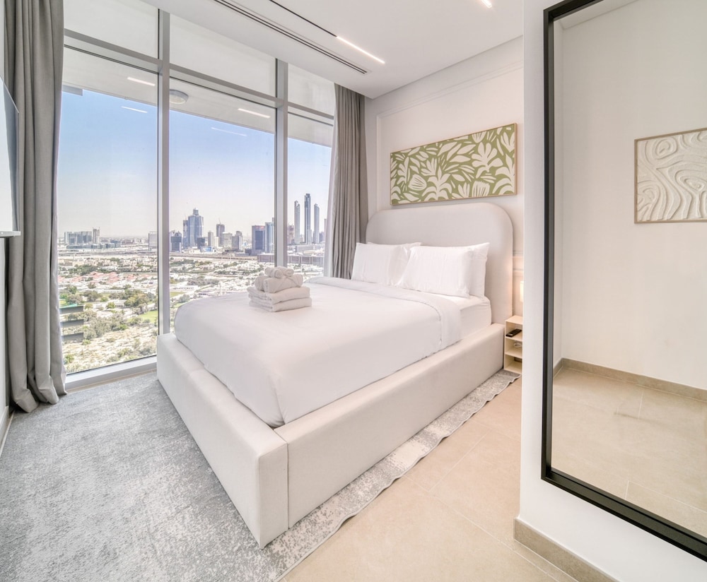 Luxe and Modern Duplex in Difc