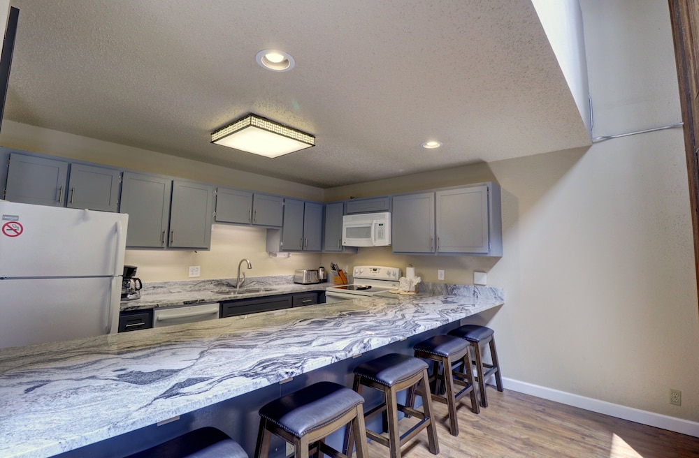 SkyRun Copper Mountain Resort Vacation Lodging