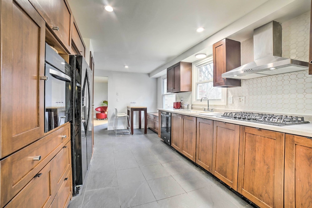 Charming Vacation Rental: 15 Mi to Pittsburgh - Property Image 30