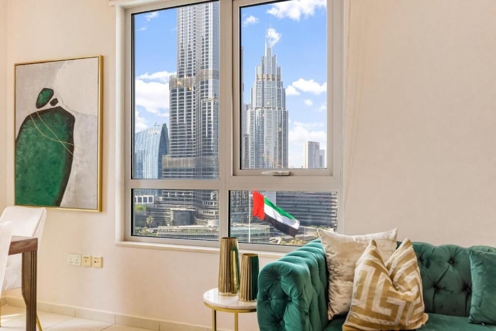 Durrani Homes - Modern Living 3br with Burj Khalifa and Fountain View - third room without partition