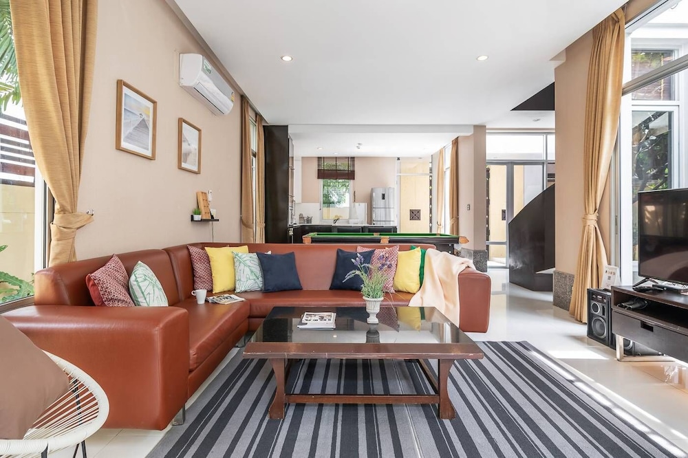 lounge