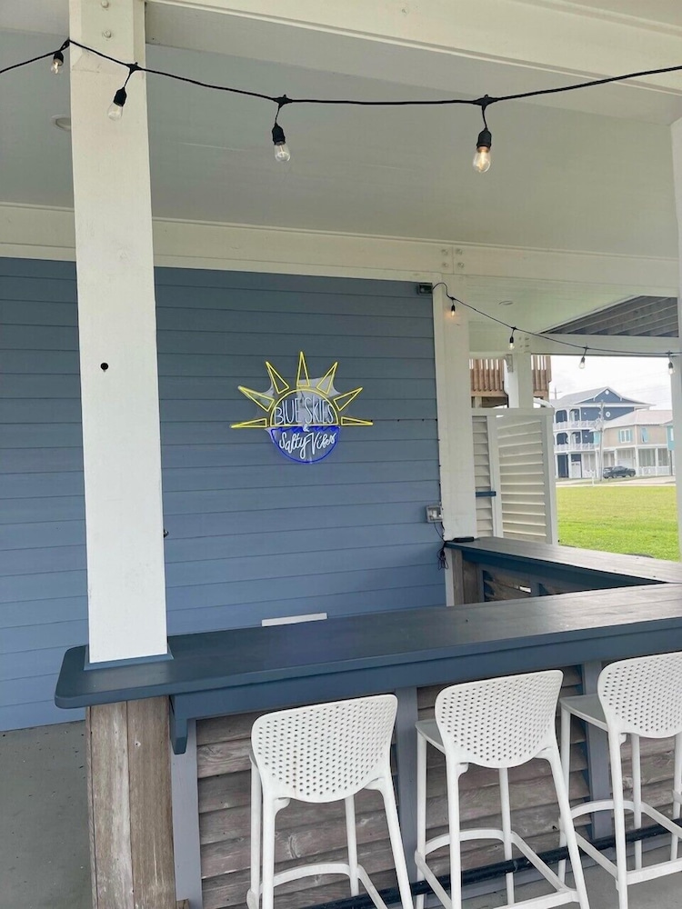 Blue Skies & Salty Vibes view 4