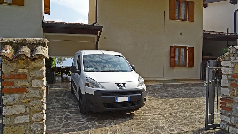 Holideal Villa Cinzia en Solofra — parking