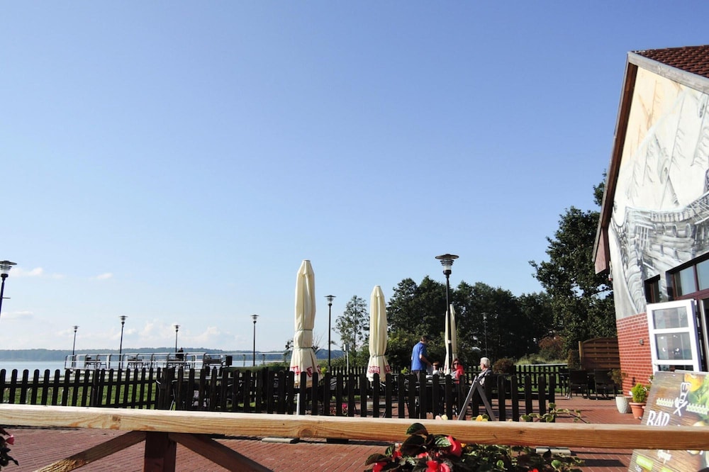 Holiday Home in Nowe Warpno