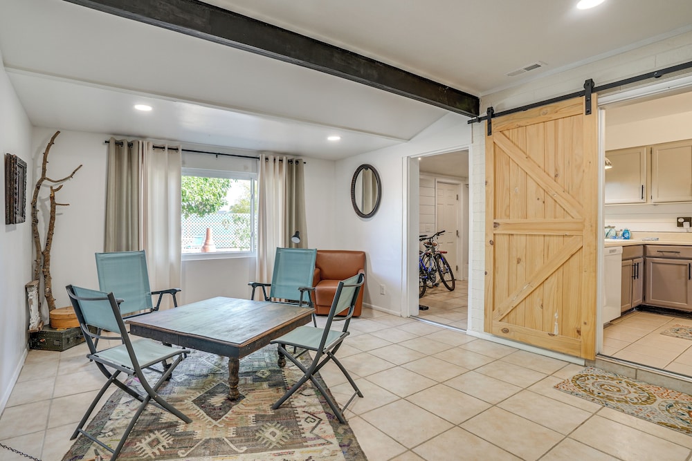 Charming Sun City Getaway Near Golf & Casinos!