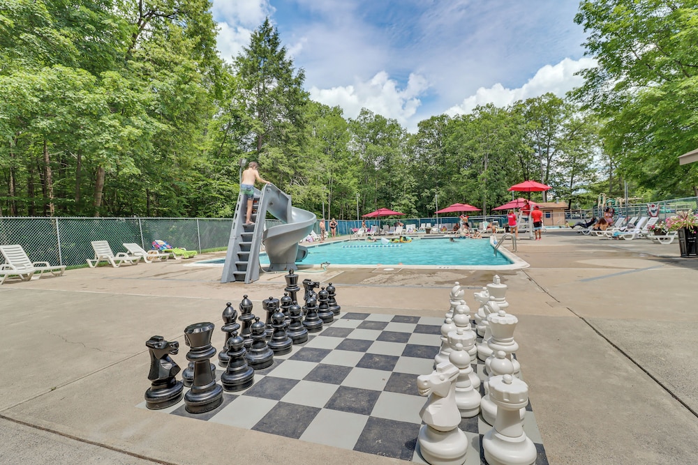 Pool + Lake Access, Yard: Poconos Family Getaway