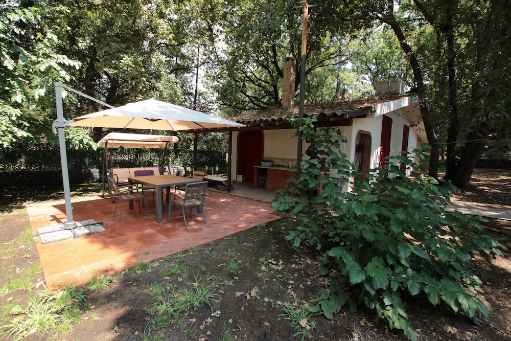 Chalet dans les bois niché dans la forêt de chênes à Monterosso Etneo, Photo 16