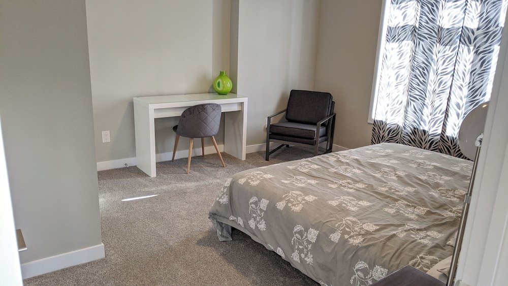 Boardwalk Homes - Executive Townhomes