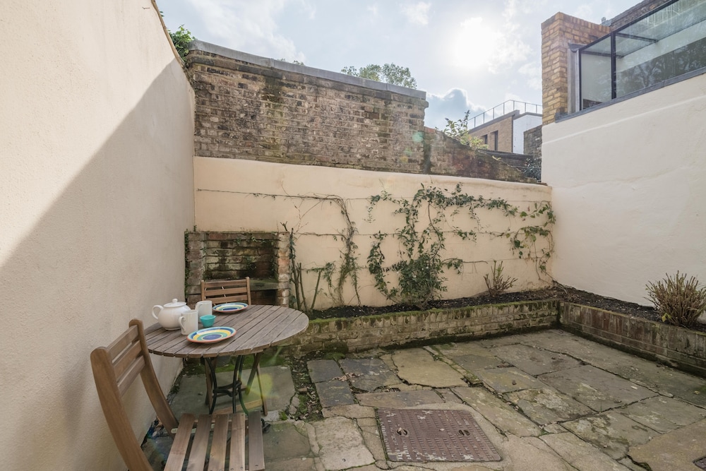 outdoor bbq area