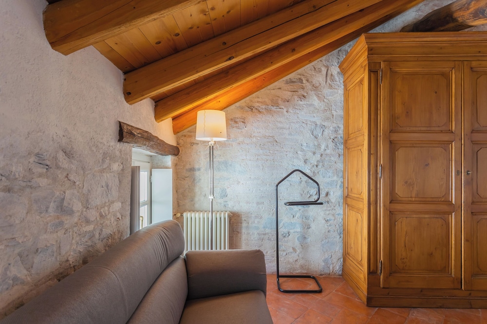 Antiche Mura by Rent all Como