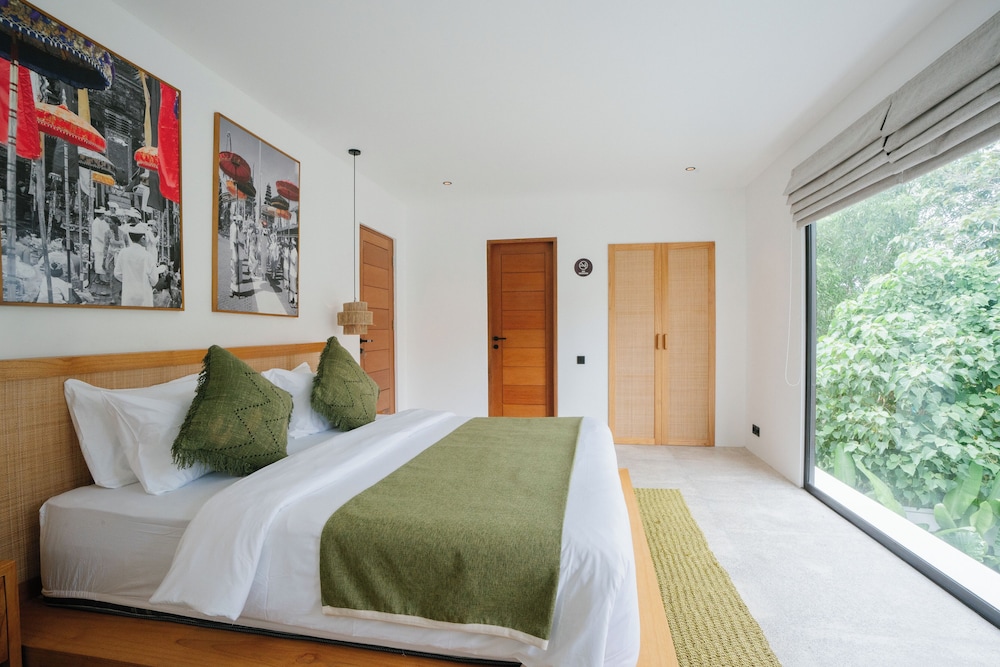 The Reef Villas