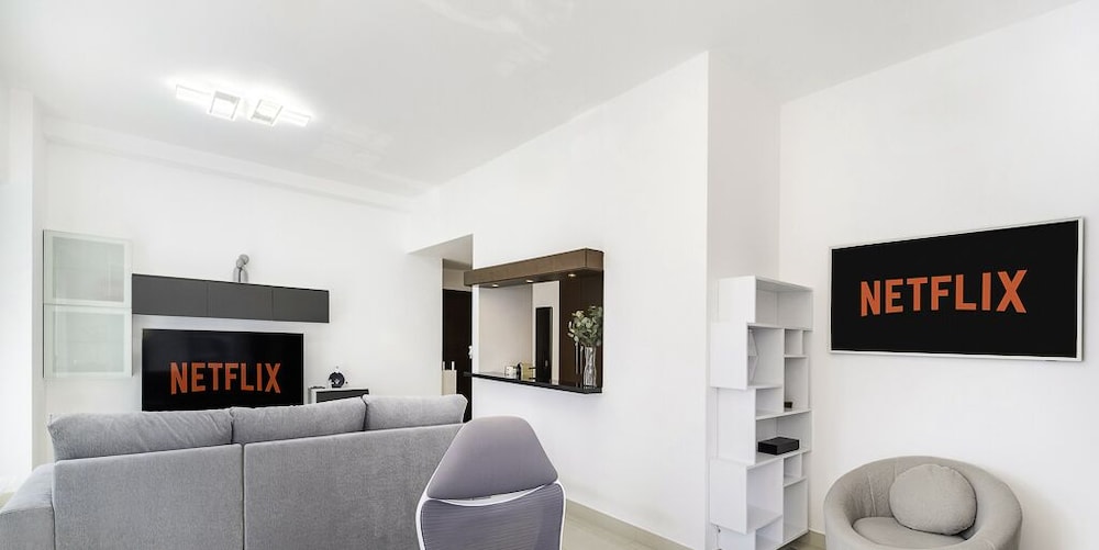 LUX The West Wharf Canal View Suite